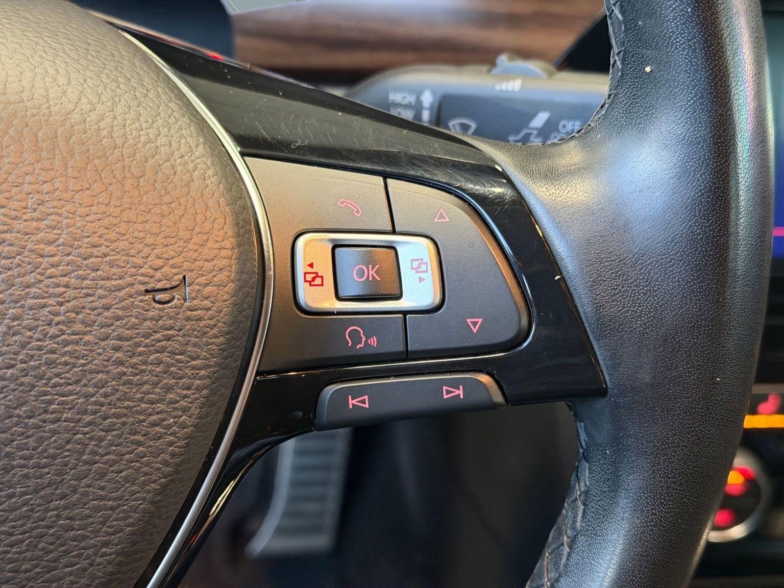 Used 2020 Volkswagen Passat 2.0T SEL image 25