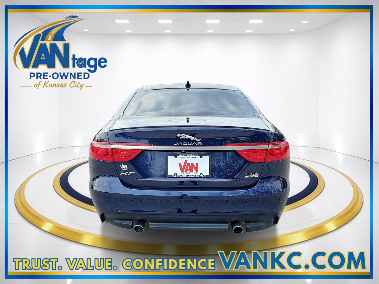 Used 2018 Jaguar XF R-Sport image 7