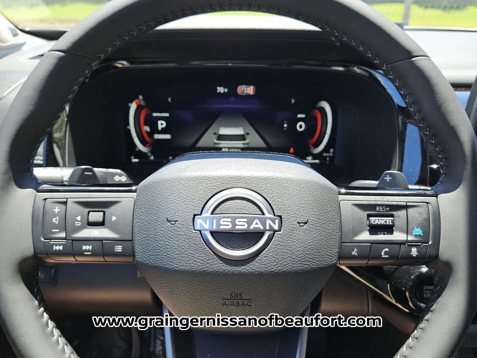 New 2026 Nissan Pathfinder Platinum FWD image 11