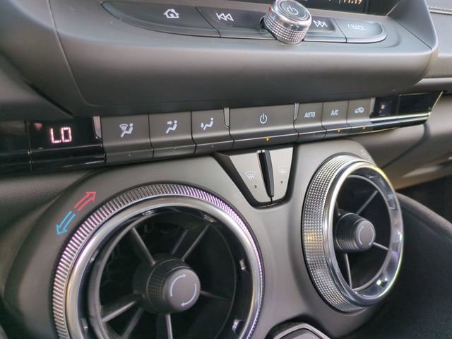 Certified 2022 Chevrolet Camaro SS RWD image 25