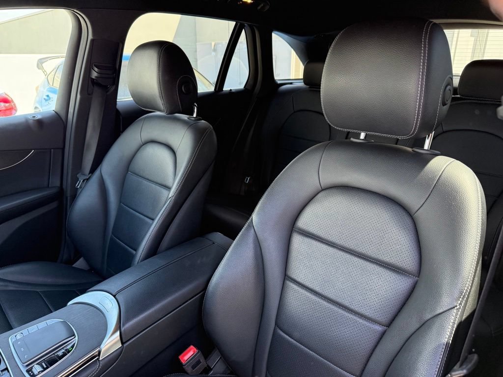 Certified 2020 Mercedes-Benz GLC 300 4MATIC image 3