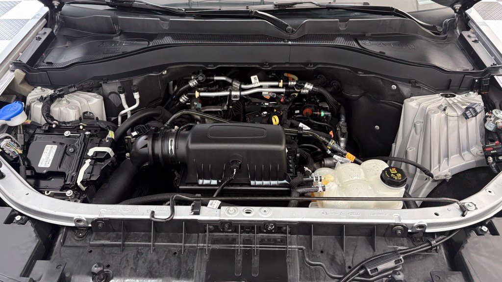Used 2022 Ford Explorer XLT AWD/4WD image 11