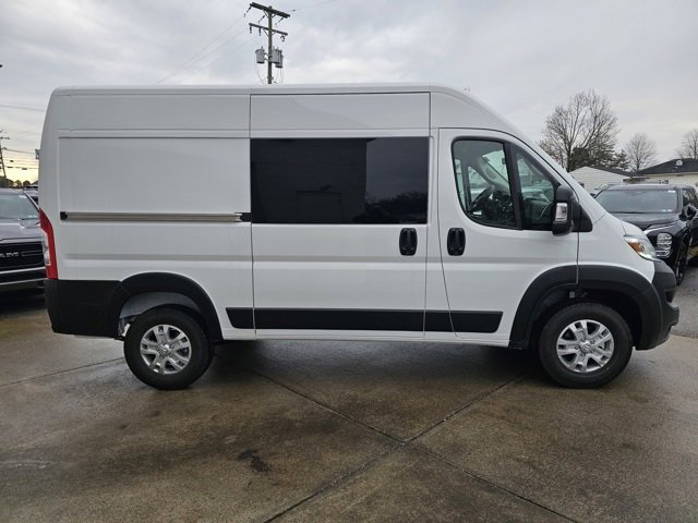 New 2025 RAM ProMaster 1500 w/ Quick Order Package 22G SLT image 4
