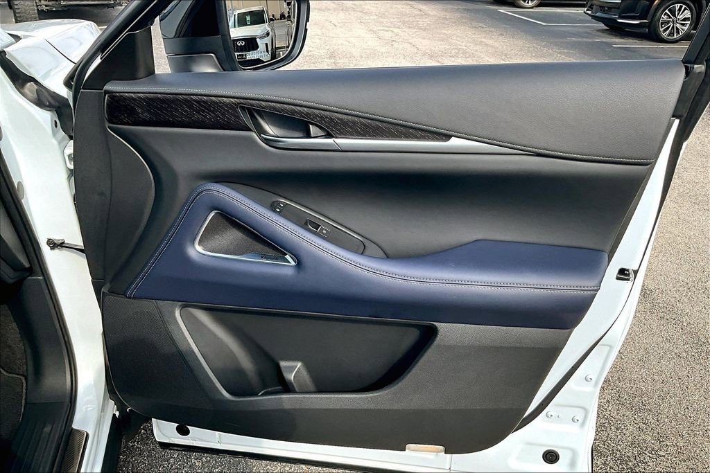 Certified 2026 INFINITI QX60 Sport w/ Dark Cargo Package image 25