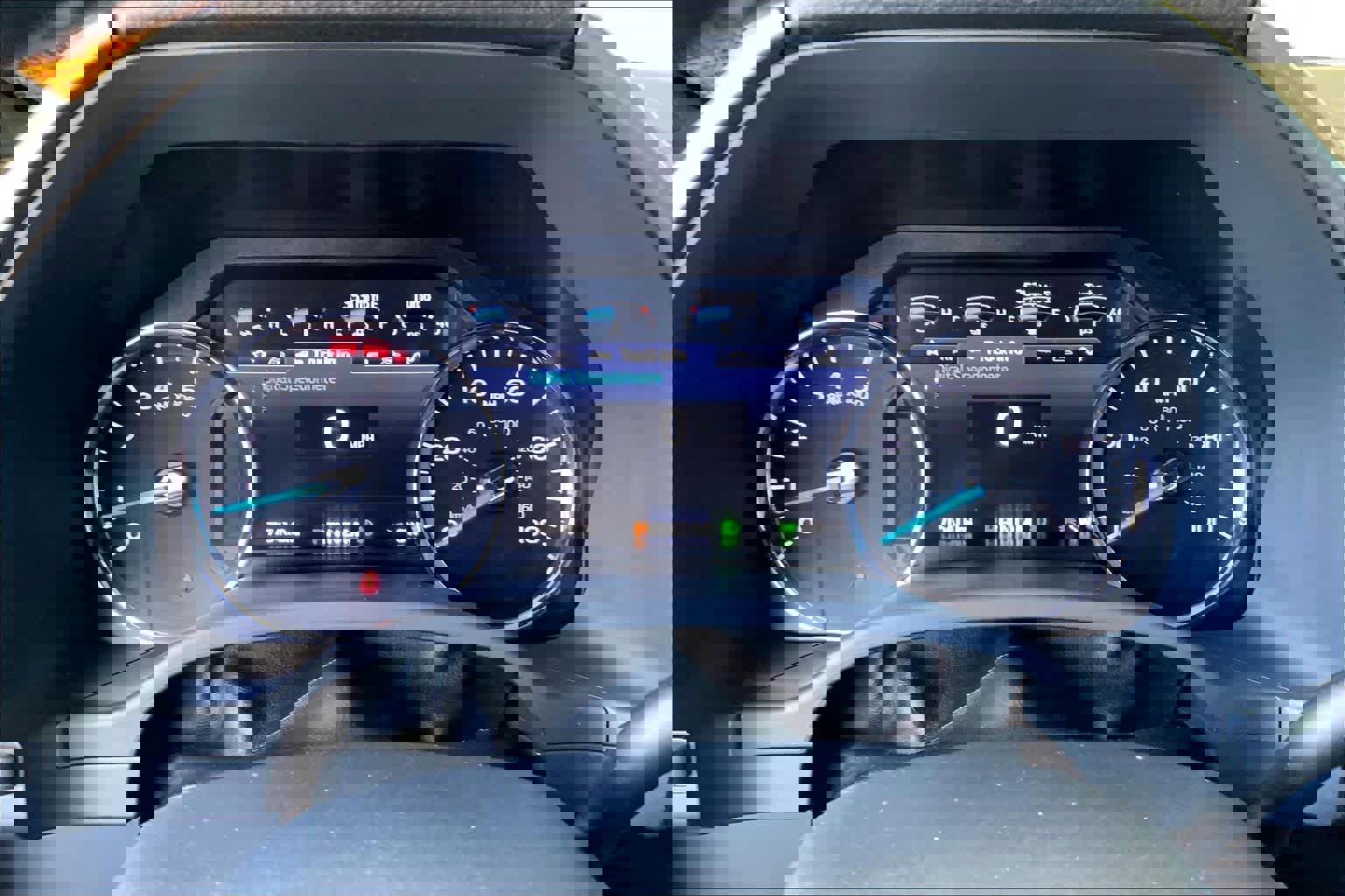 Used 2022 Ford F450 Platinum w/ FX4 Off-Road Package image 26