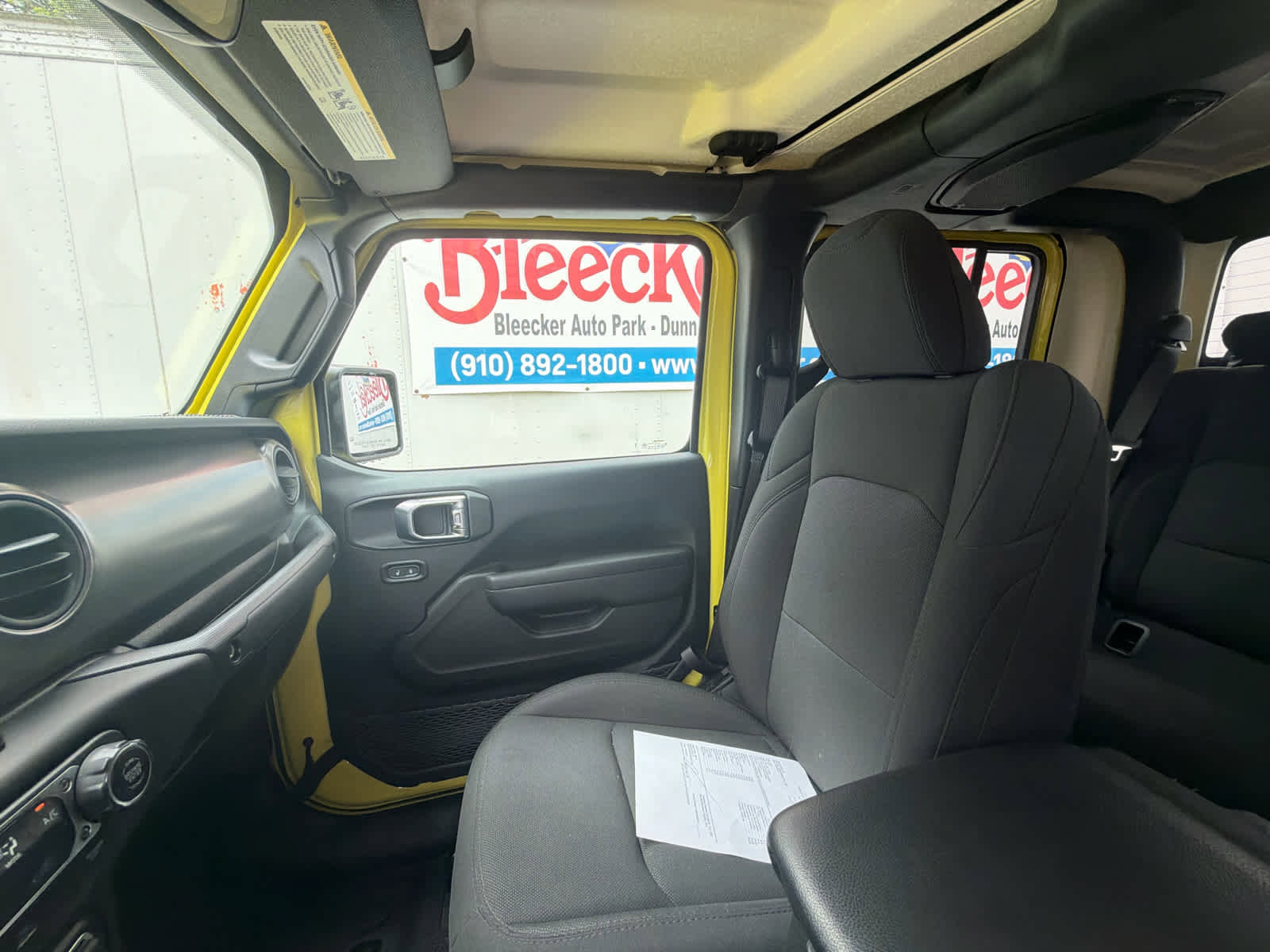 Used 2023 Jeep Gladiator Sport image 30