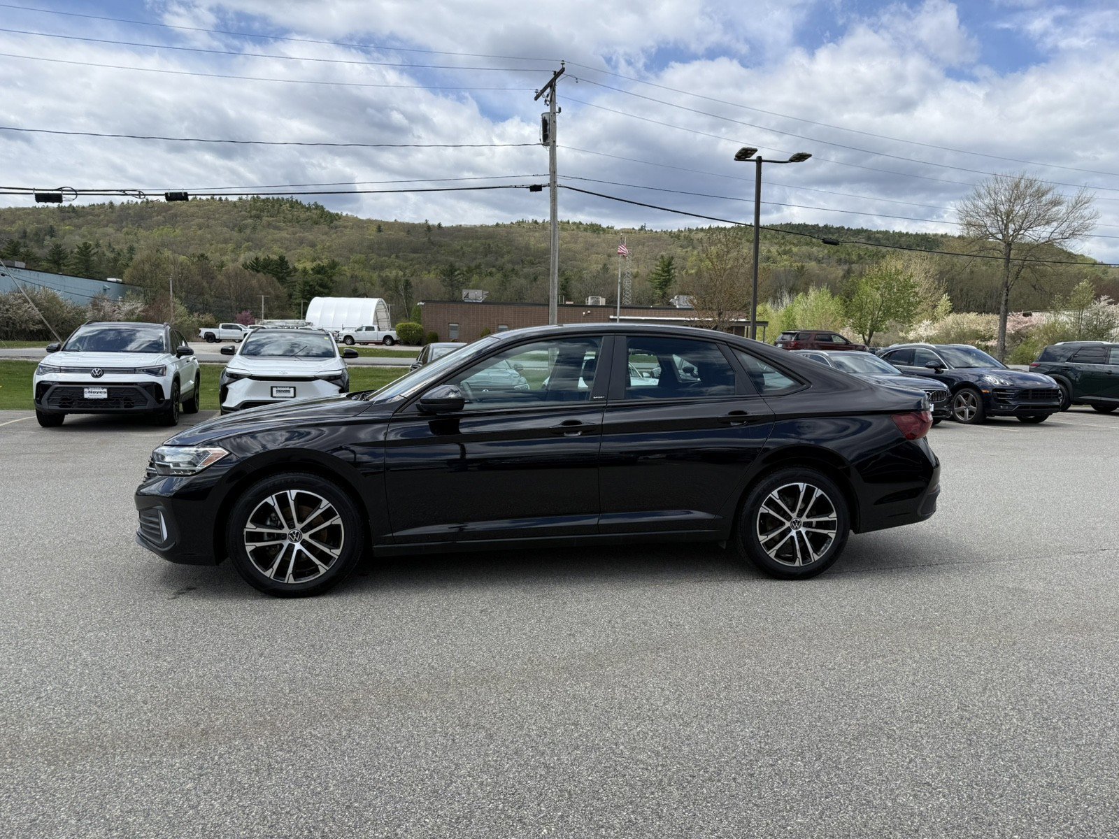 Used 2024 Volkswagen Jetta Sport FWD image 6
