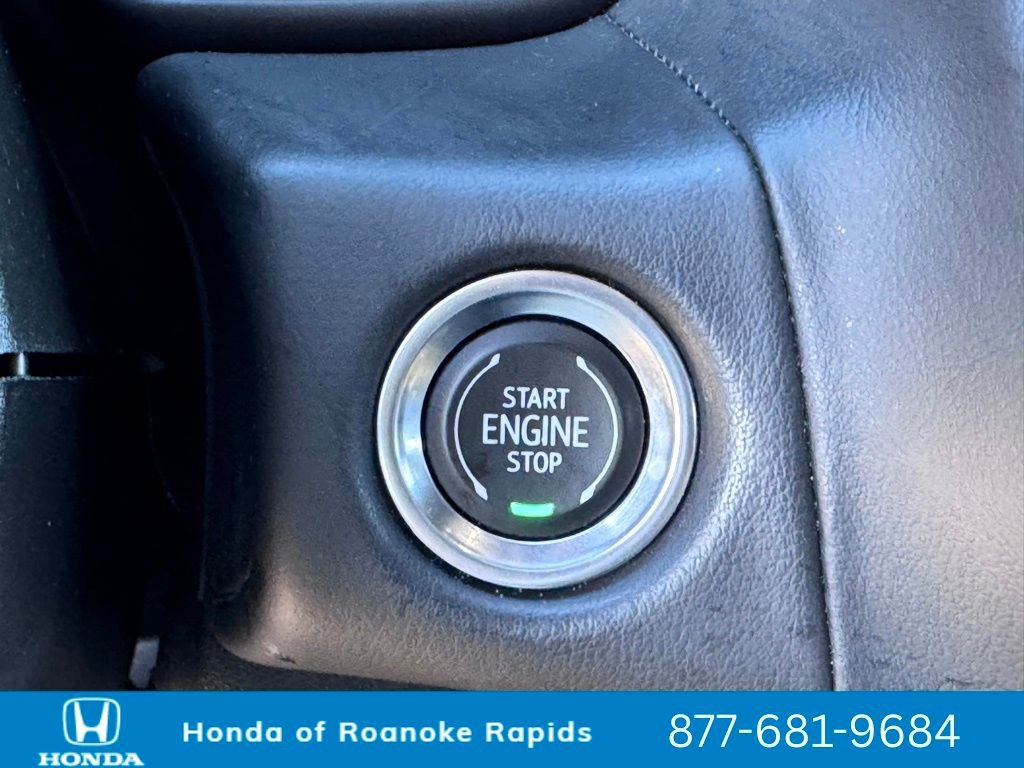 Used 2023 Chevrolet Suburban LT image 16