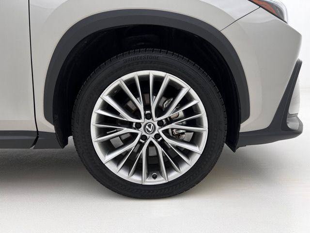 Certified 2025 Lexus NX 350 AWD w/ Premium Package image 32