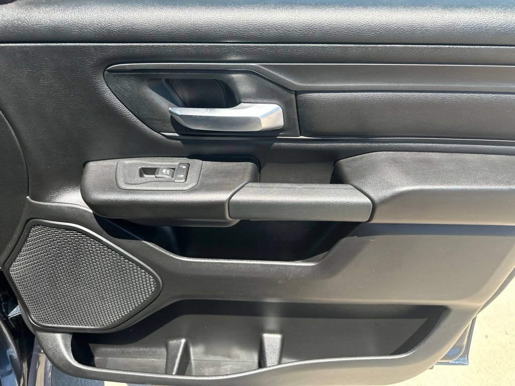 Used 2025 RAM 1500 Warlock AWD/4WD image 30