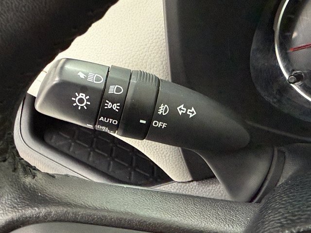 Used 2022 Toyota RAV4 XLE Premium image 14