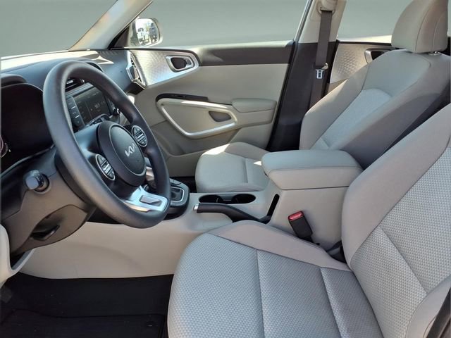 Used 2025 Kia Soul S FWD image 11