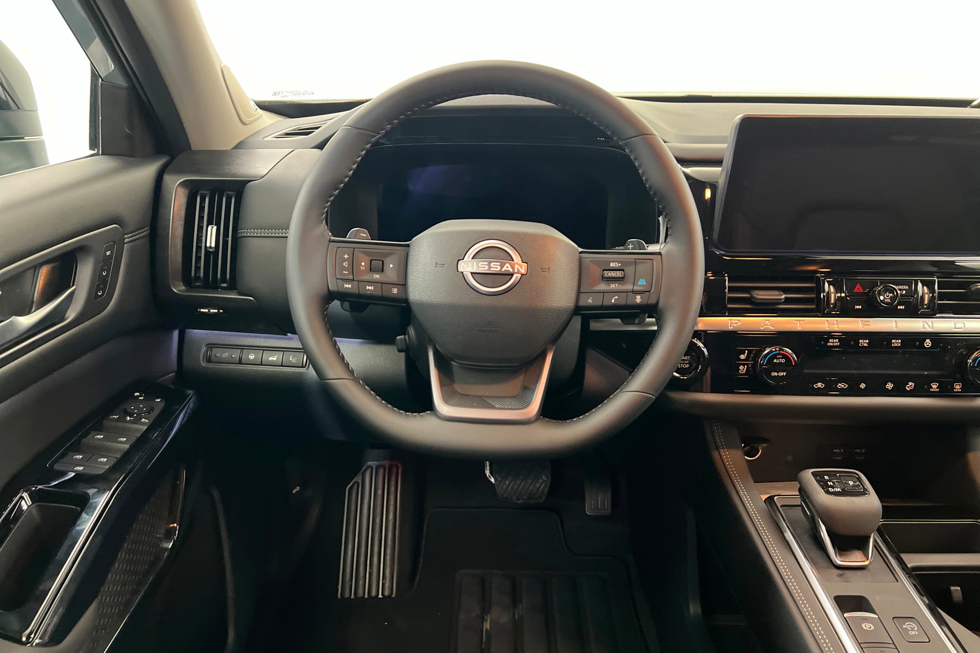 New 2026 Nissan Pathfinder Platinum image 12