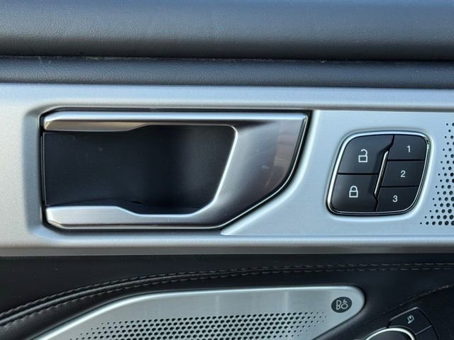 Used 2022 Ford Explorer Platinum w/ Equipment Group 601A image 17