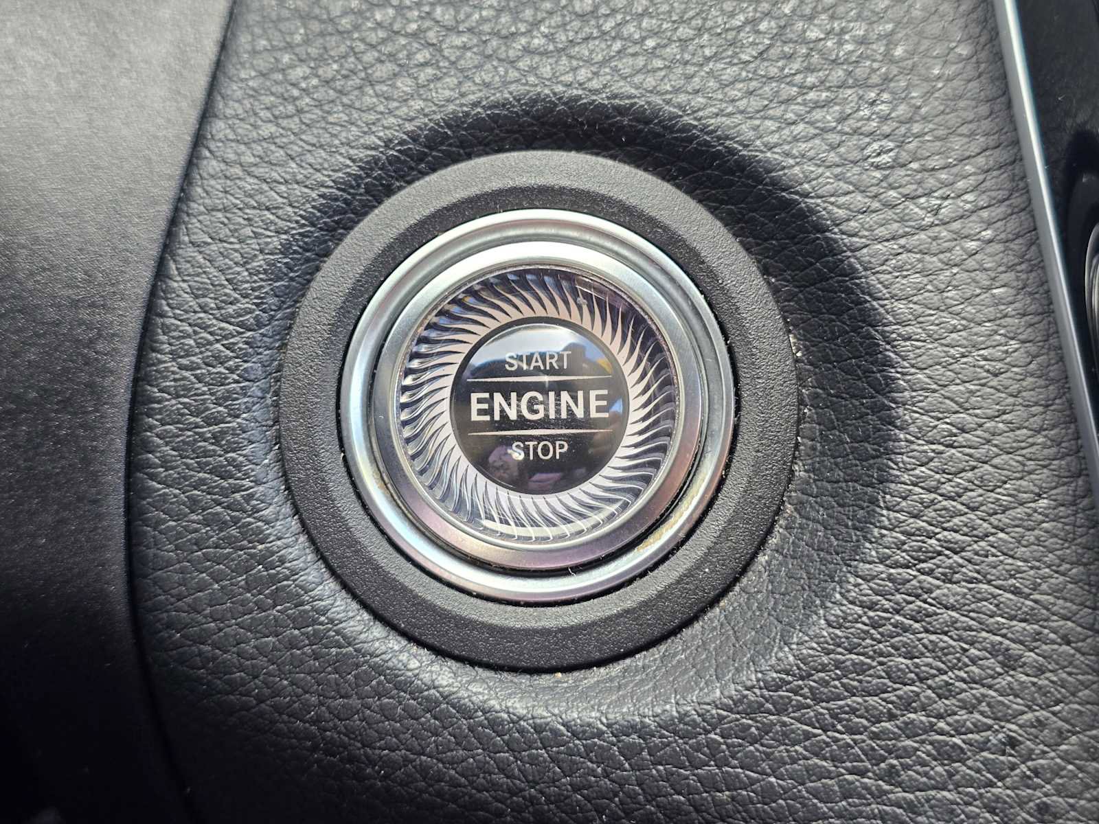 Used 2020 Mercedes-Benz C 300 Sedan image 34