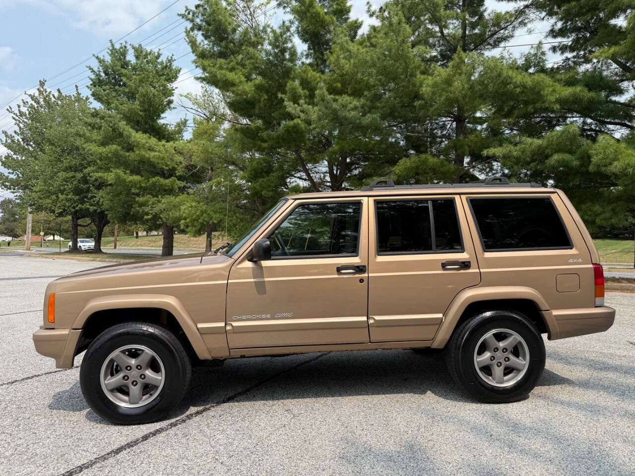 Used 1999 Jeep Cherokee Classic image 14