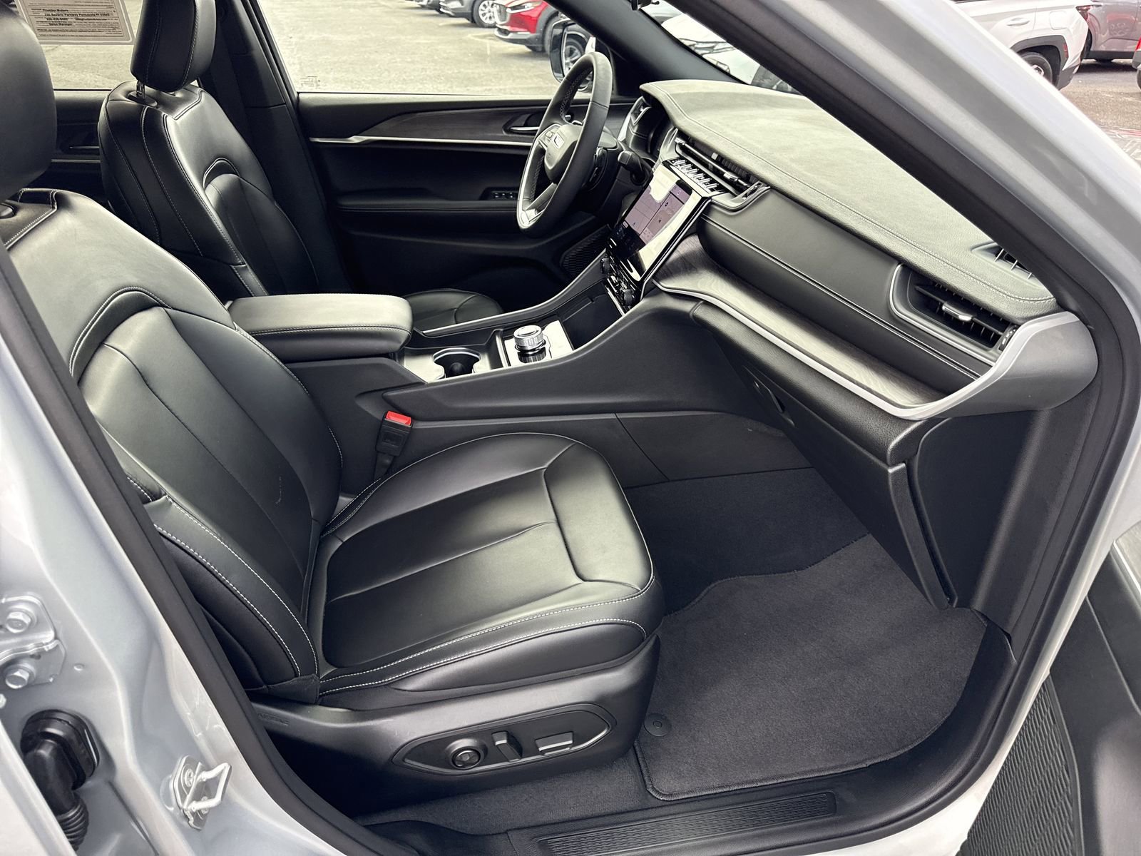 Used 2025 Jeep Grand Cherokee L Limited w/ Trailer Tow Package image 36