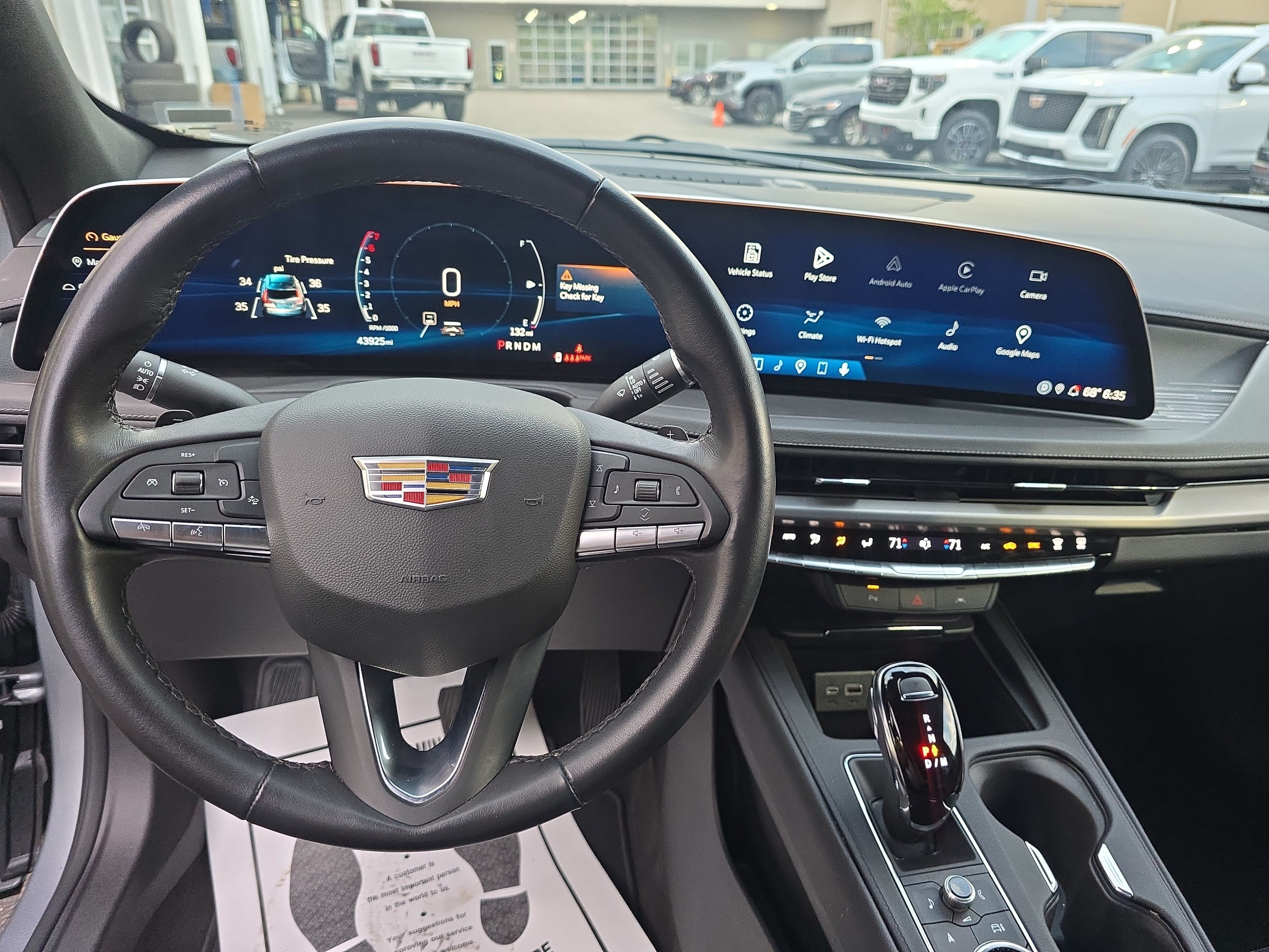 Used 2025 Cadillac XT4 Premium Luxury FWD image 16