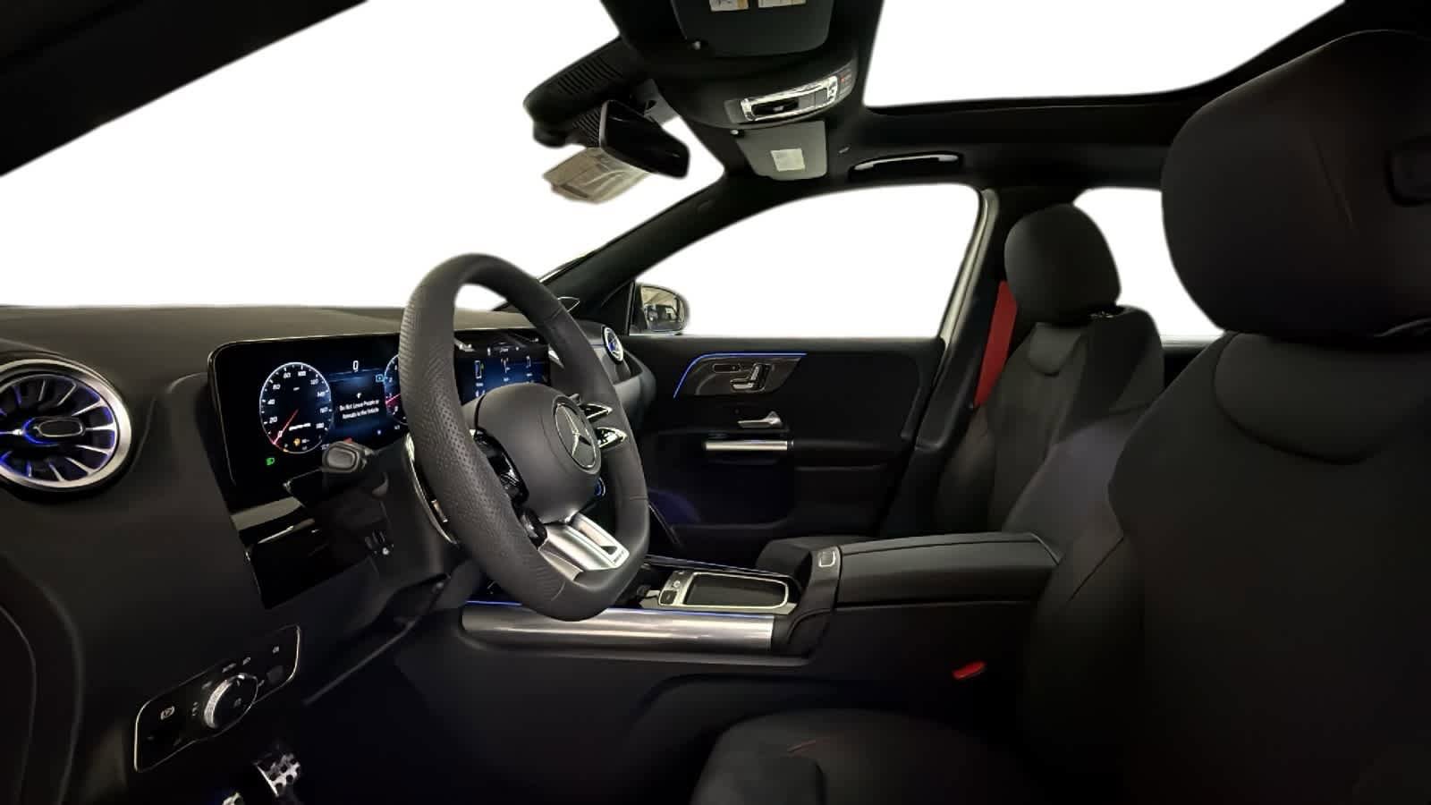 New 2026 Mercedes-Benz GLA 35 AMG 4MATIC image 4