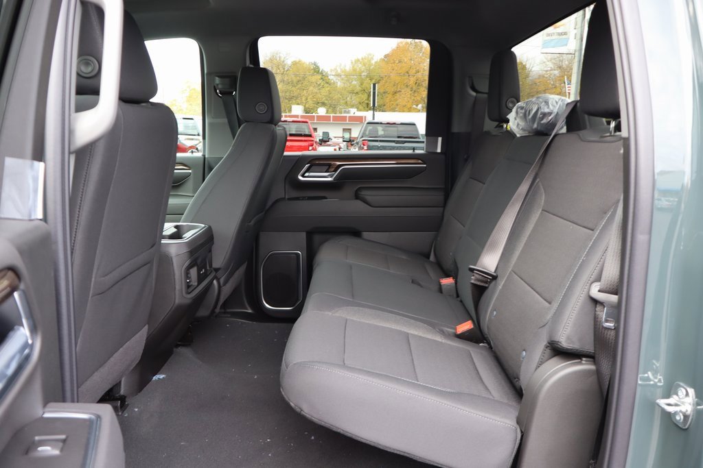 New 2026 Chevrolet Silverado 3500 LT image 17