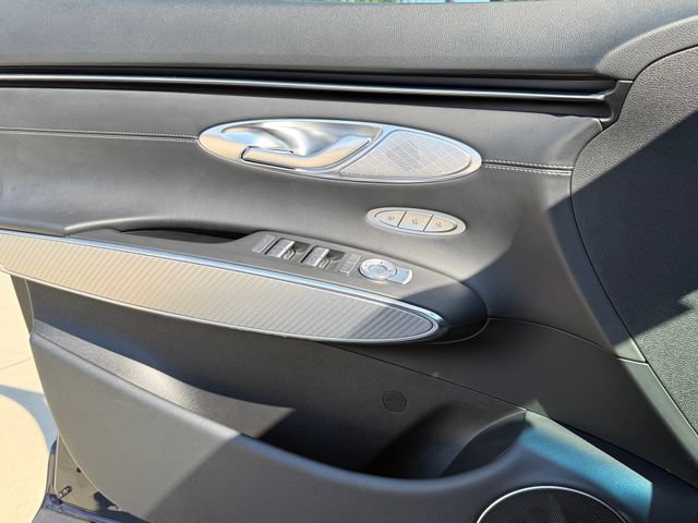 Used 2025 Genesis GV70 3.5T Sport AWD/4WD image 25
