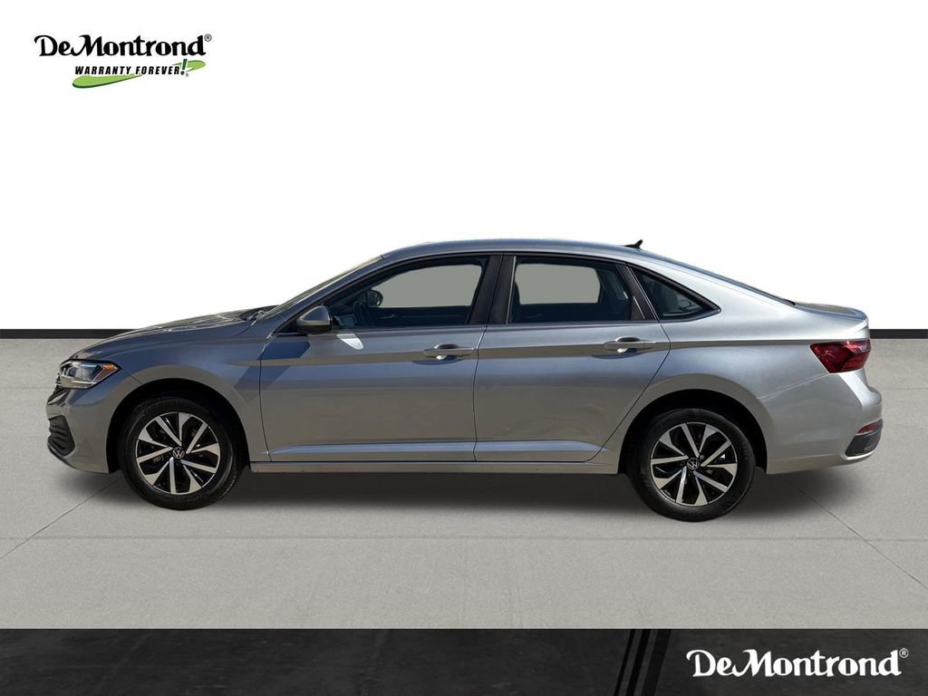 Used 2024 Volkswagen Jetta S image 8