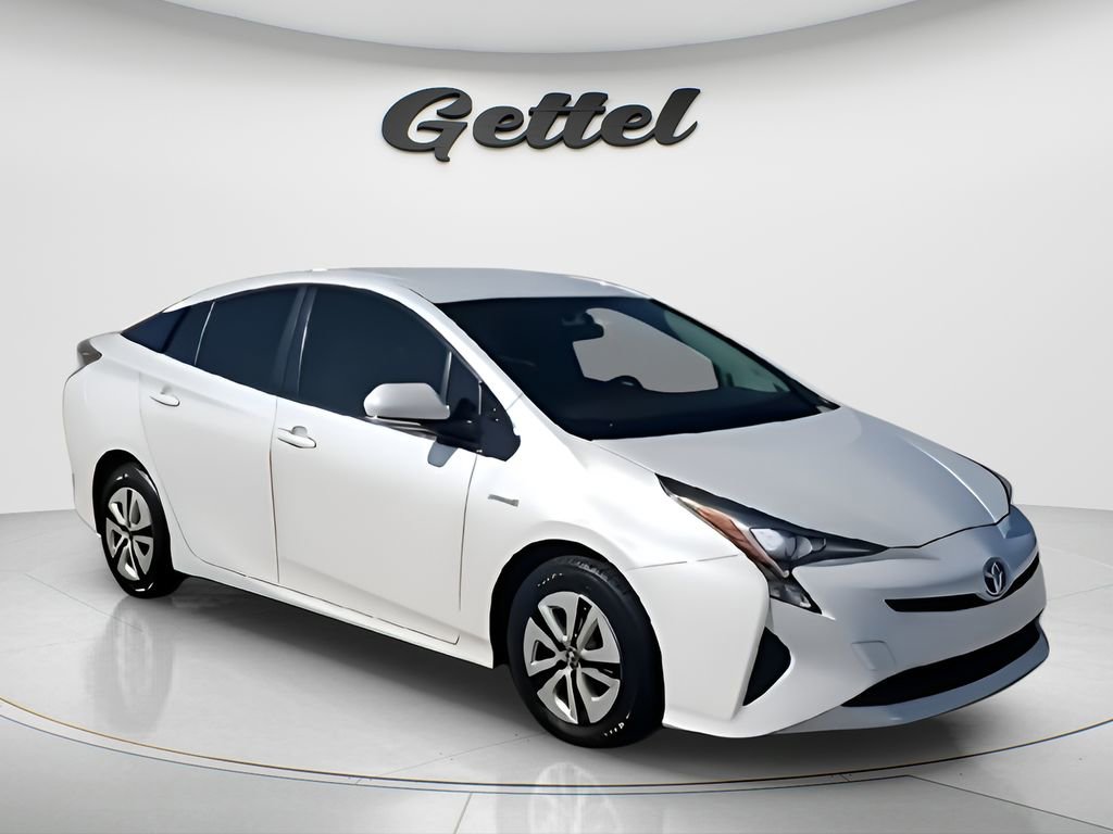 Used 2016 Toyota Prius Two image 2
