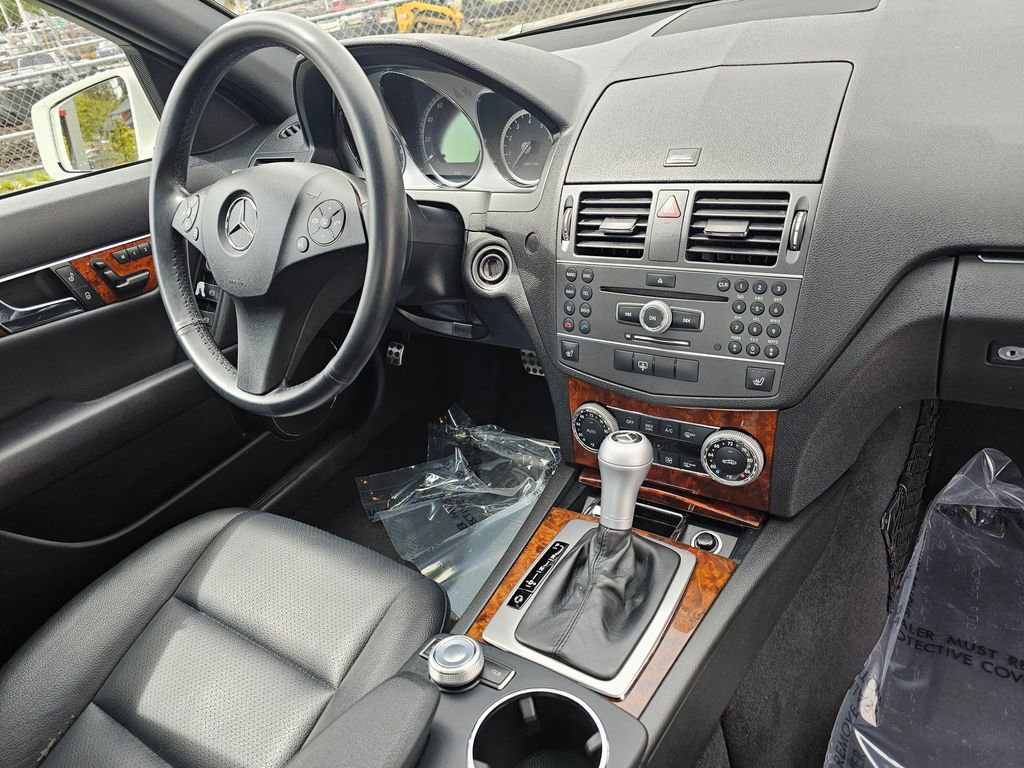 Used 2011 Mercedes-Benz C 300 4MATIC Sedan image 12
