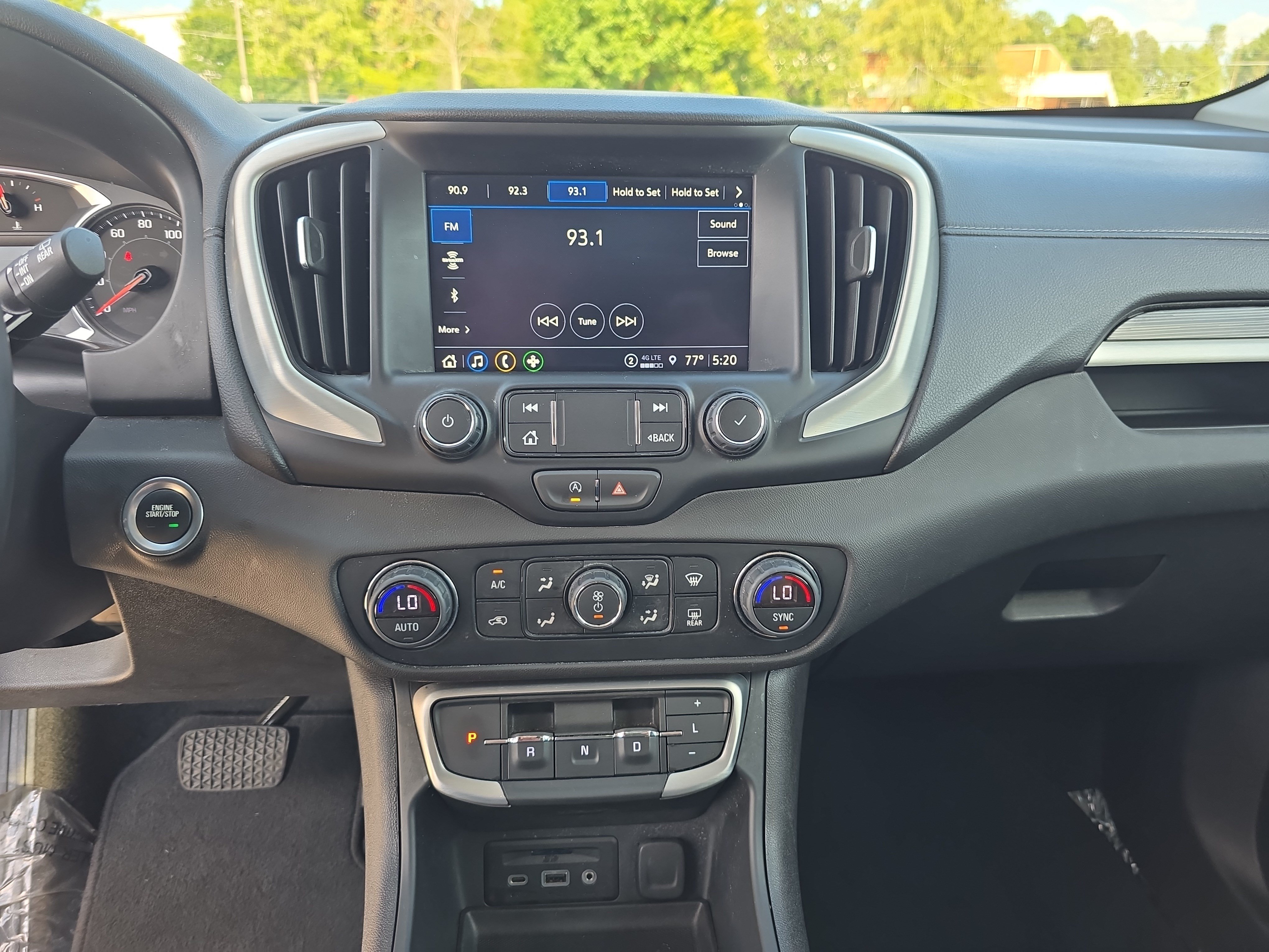 Used 2024 GMC Terrain SLT AWD/4WD image 20