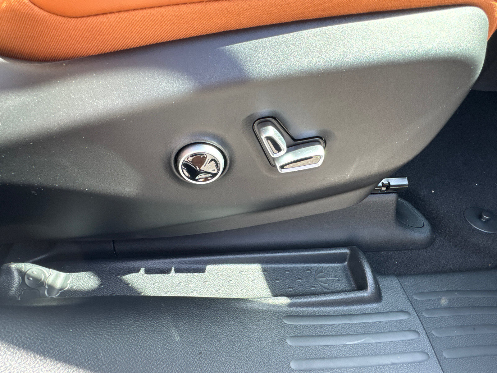 New 2026 Chrysler Pacifica Pinnacle FWD image 18