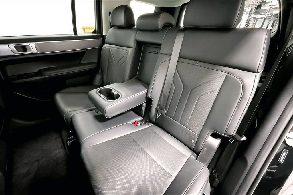 Certified 2025 Hyundai Santa Fe XRT image 35