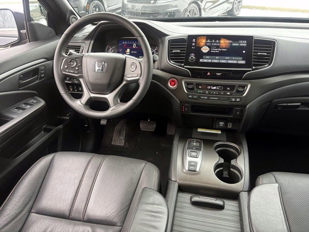 Used 2023 Honda Passport TrailSport image 31