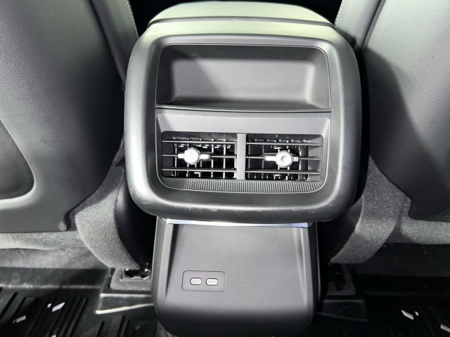Used 2025 Cadillac Lyriq Luxury w/ LPO, Floor Liner Package AWD/4WD image 22