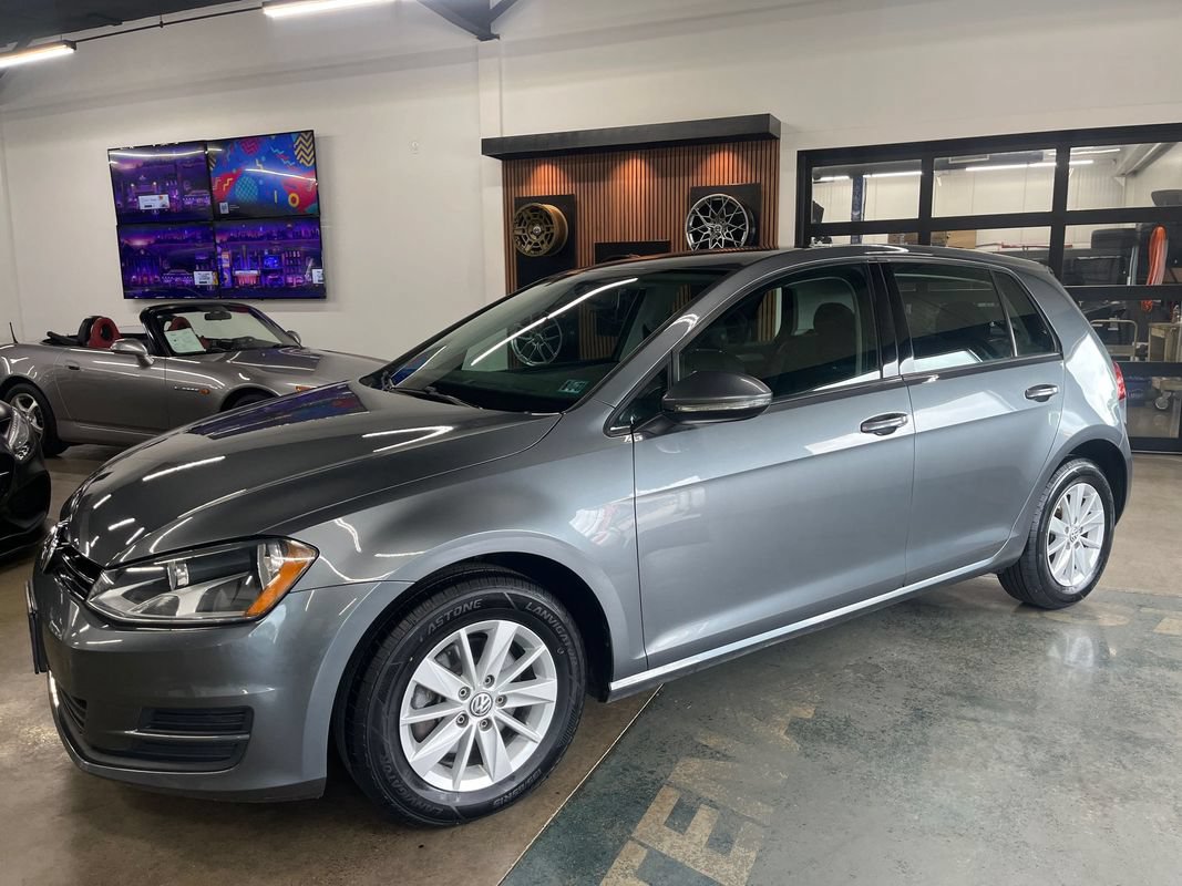 Used 2016 Volkswagen Golf S FWD image 5