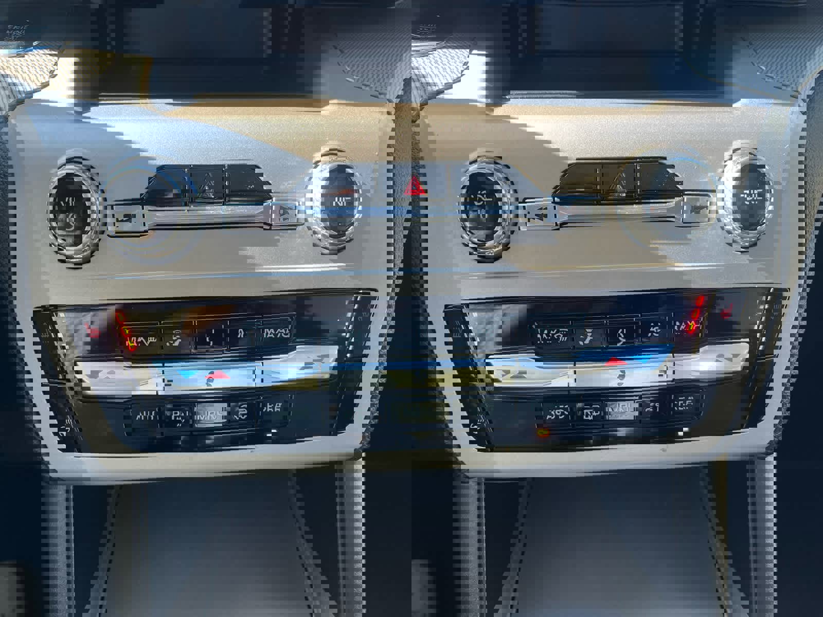 Used 2022 Ford Explorer XLT w/ Equipment Group 202A image 44