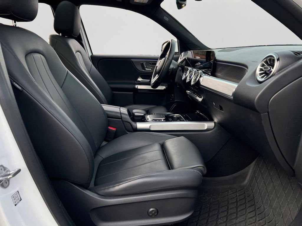 Used 2022 Mercedes-Benz GLB 250 4MATIC image 8