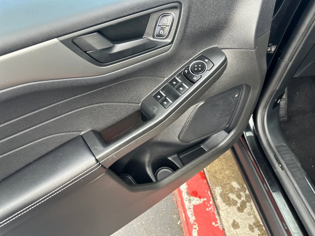 Used 2023 Ford Escape FWD image 11