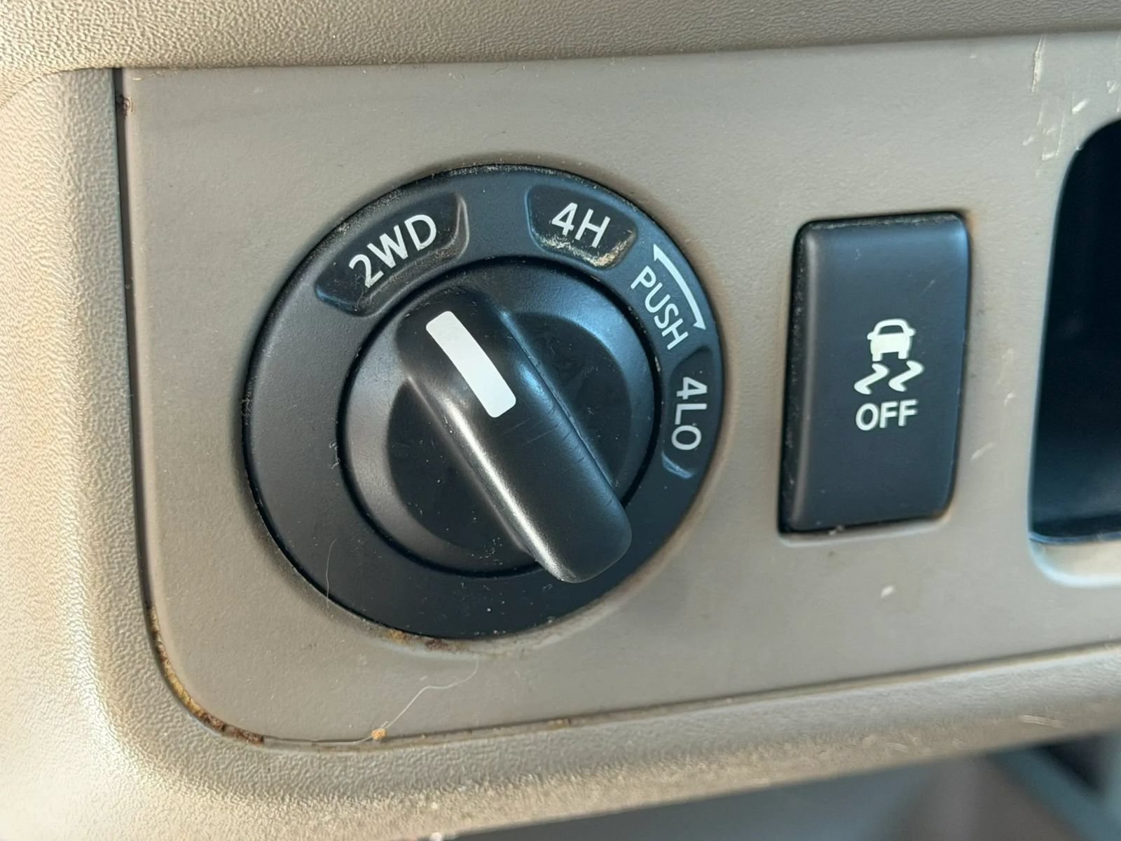 Used 2016 Nissan Frontier SV AWD/4WD image 14