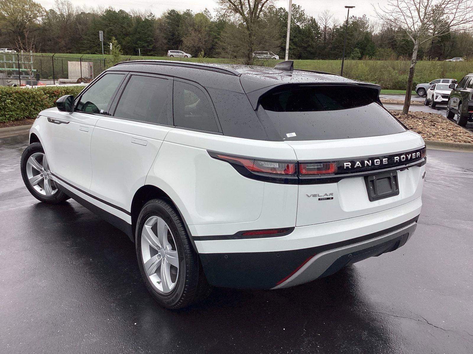 Used 2019 Land Rover Range Rover Velar S image 2
