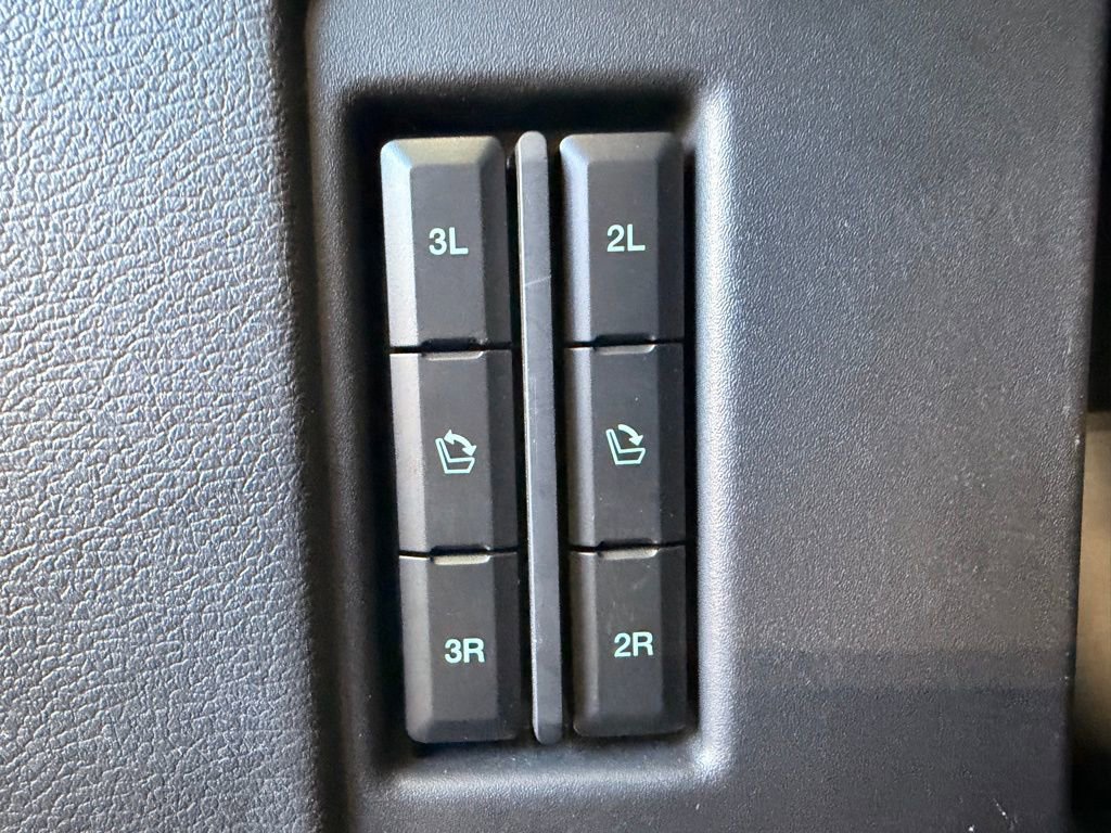 Used 2023 Ford Expedition XLT image 9