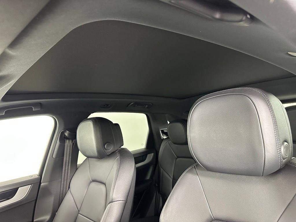 Certified 2024 Porsche Cayenne AWD/4WD image 20