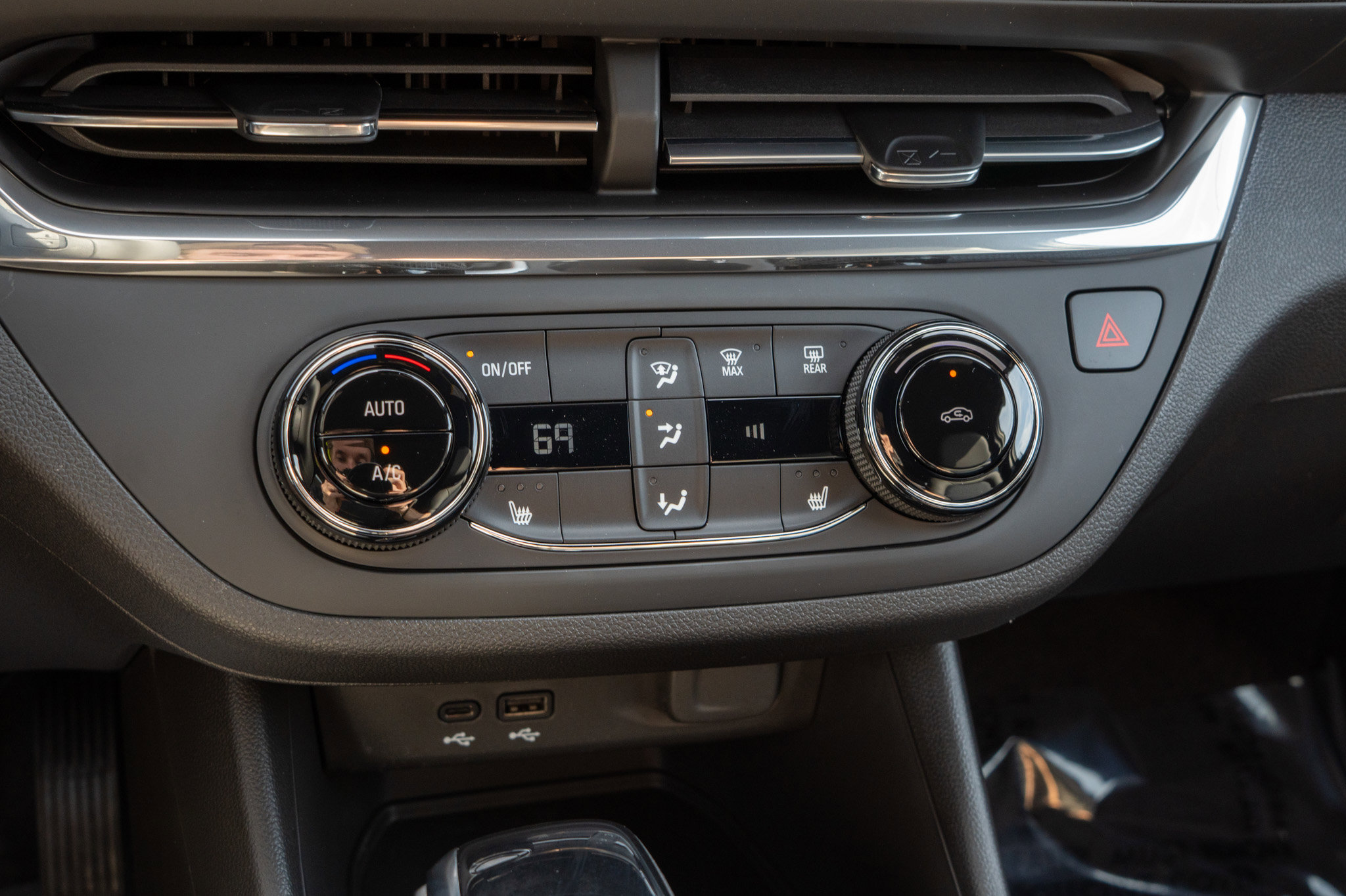 New 2026 Buick Envista Preferred FWD image 14