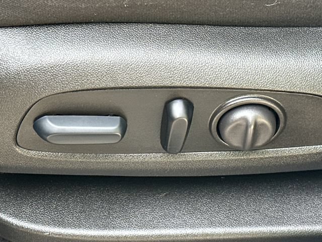 Used 2023 Chevrolet Equinox LT AWD/4WD image 37