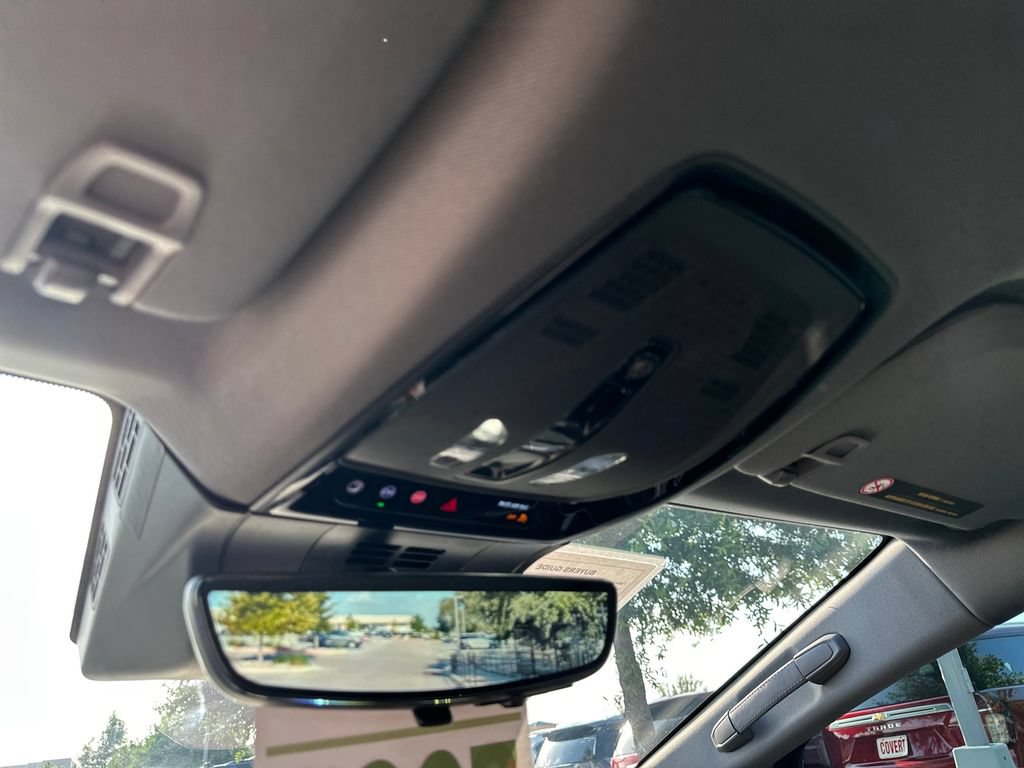 Used 2025 Cadillac Optiq Sport 1 w/ LPO, Floor Liner Package AWD/4WD image 25