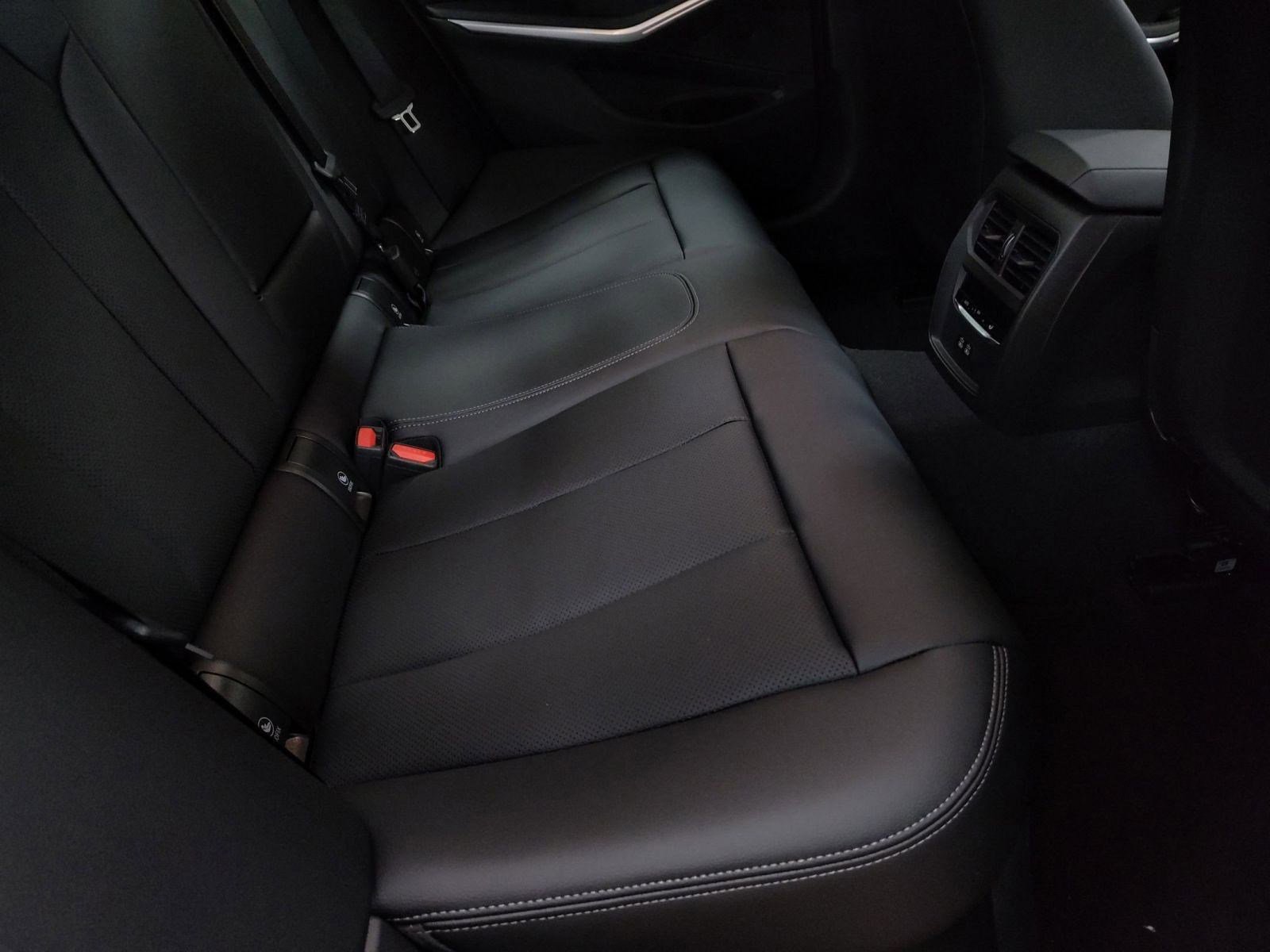 New 2026 BMW 330i xDrive Sedan w/ Premium Package image 26