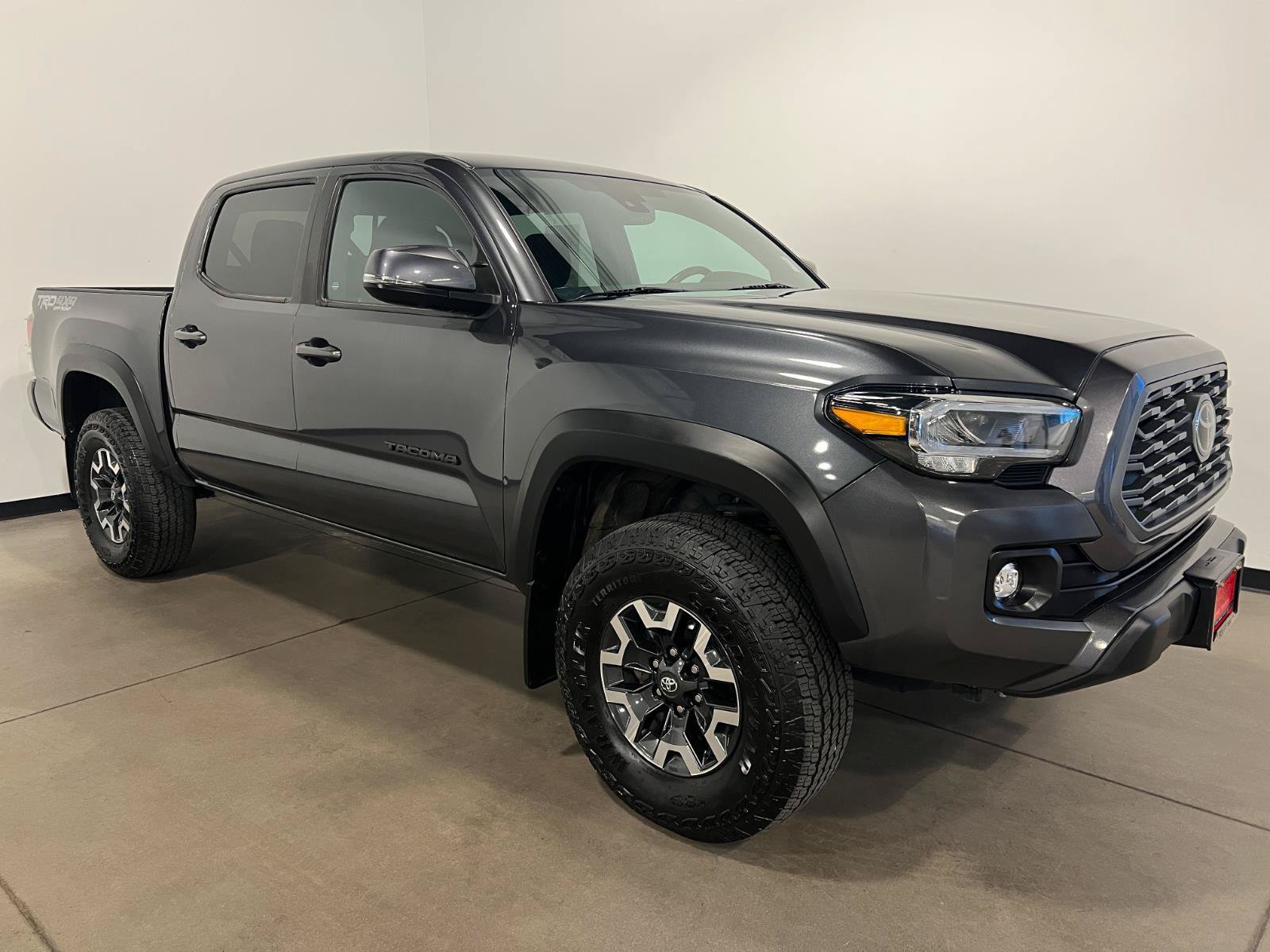Used 2023 Toyota Tacoma TRD Off-Road w/ Advanced Technology Package AWD/4WD image 1