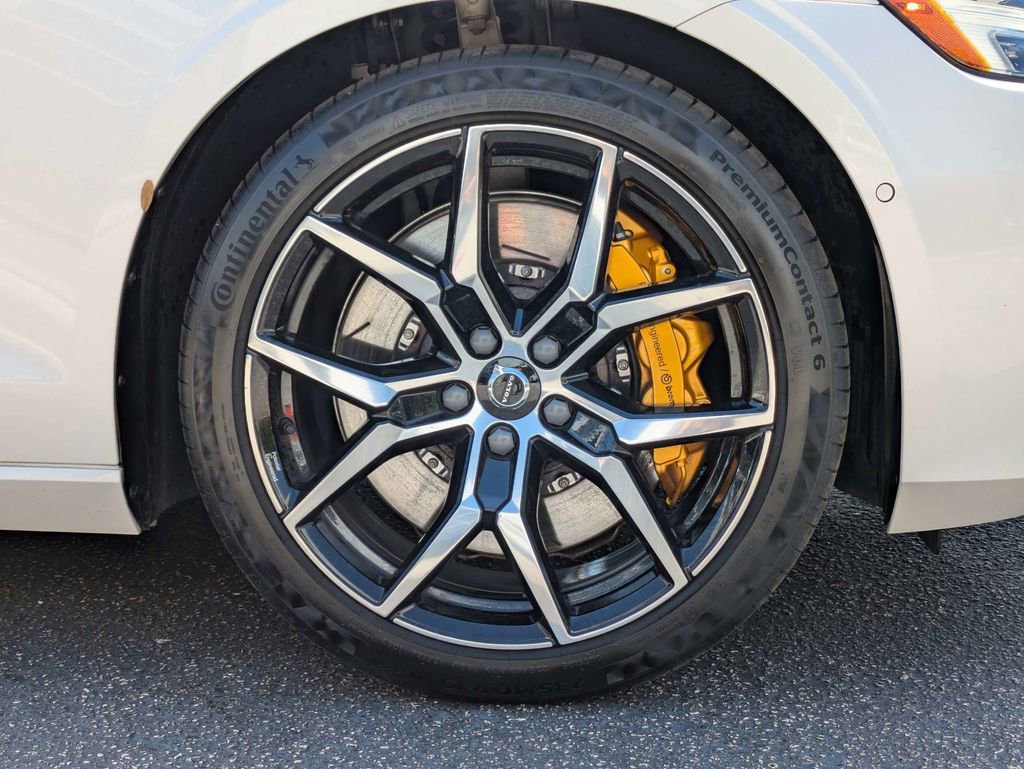 Used 2024 Volvo V60 T8 Polestar image 11