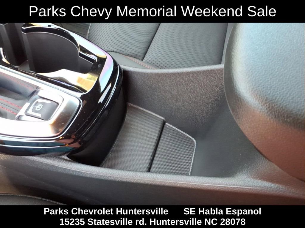 New 2026 Chevrolet Trax RS w/ Sunroof Package FWD image 11