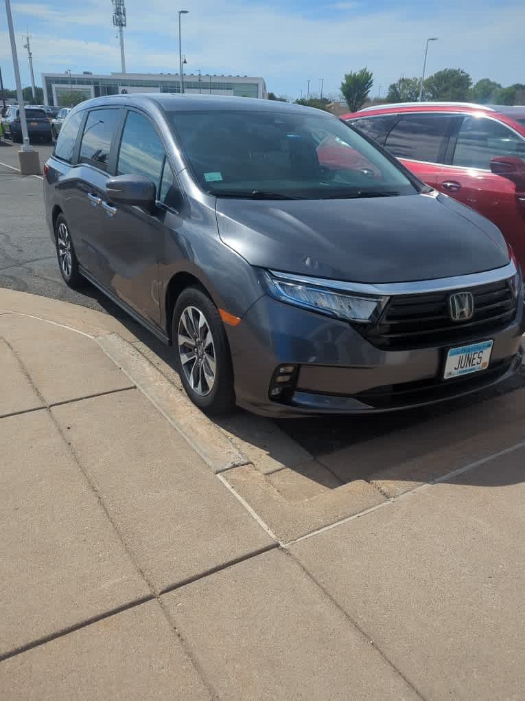 Used 2023 Honda Odyssey EX-L image 2