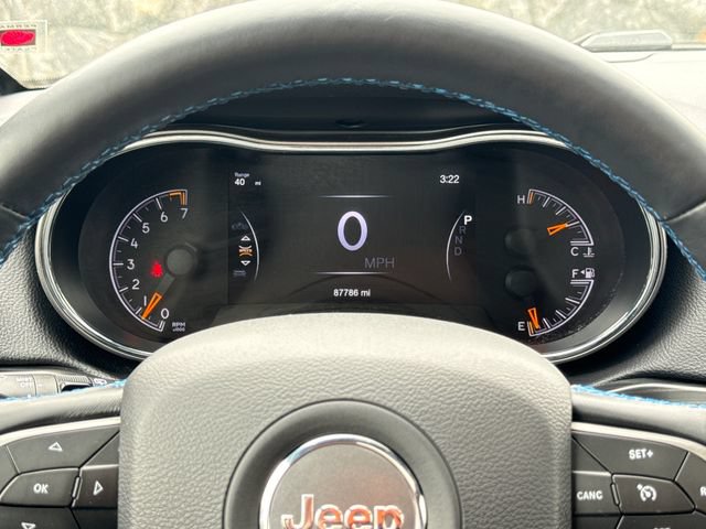Used 2019 Jeep Grand Cherokee Laredo AWD/4WD image 14